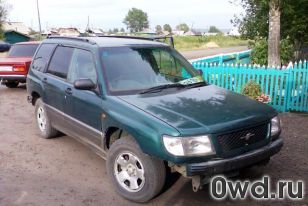 Битый автомобиль Subaru Forester