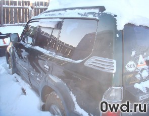 Битый автомобиль Toyota Land Cruiser