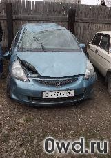 Битый автомобиль Honda Fit